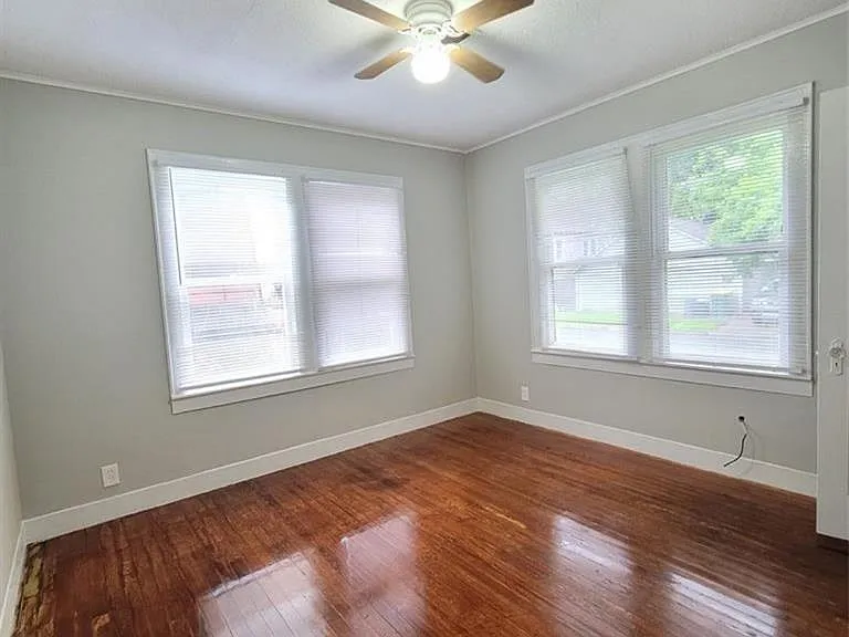 522 Aron St — Photo 6