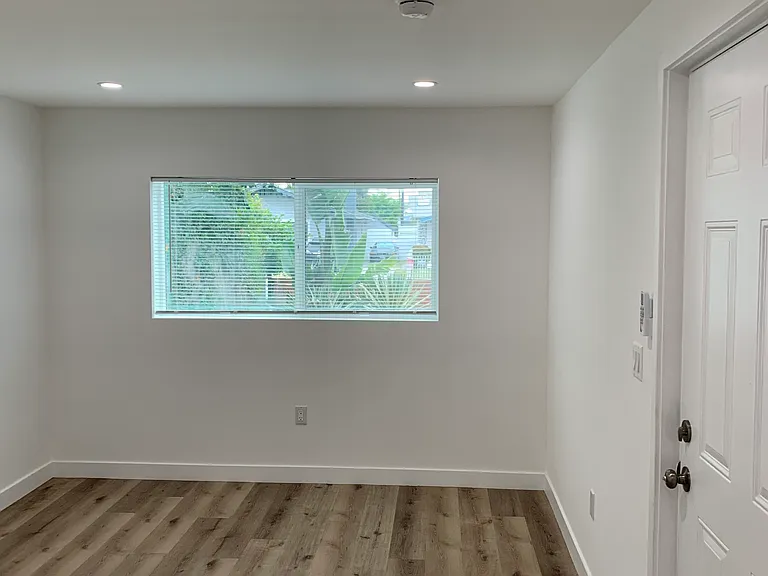3978 La Salle Ave #3980-2/3 — Photo 2