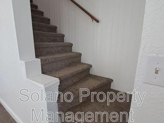 5th image of 534 West St