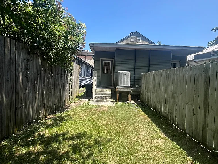 625 N Scott St — Photo 11