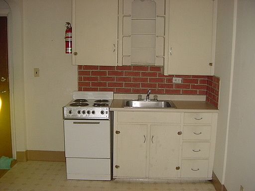 2nd image of 14 W Main St APT 06