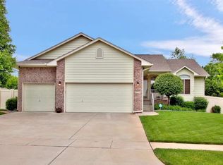 2212 E Tall Tree Rd, Derby, KS 67037