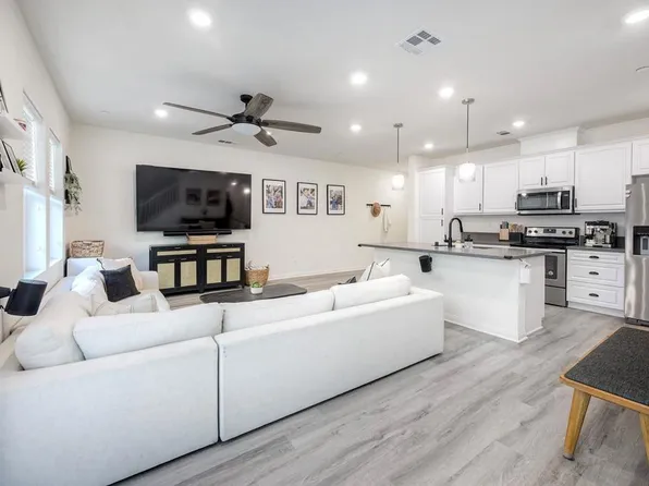 1374 Palo Verde Way, Vista, CA 92083