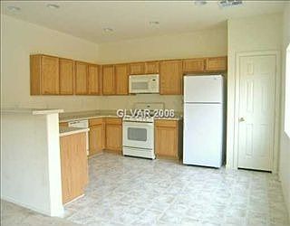 2nd image of 3772 Carisbrook Ave