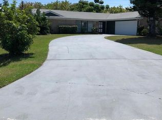 1902 SE Gena Rd, Pt Saint Lucie, FL 34952