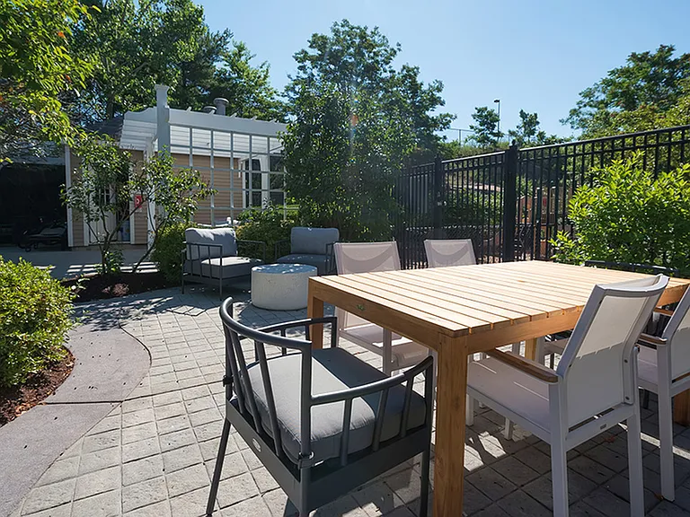 Dine alfresco