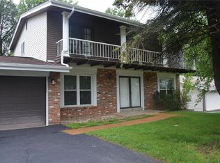 420 Iron Warrior Ln, Ballwin, MO