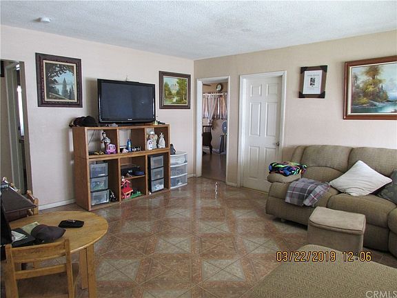 2nd image of 1546 Grand St