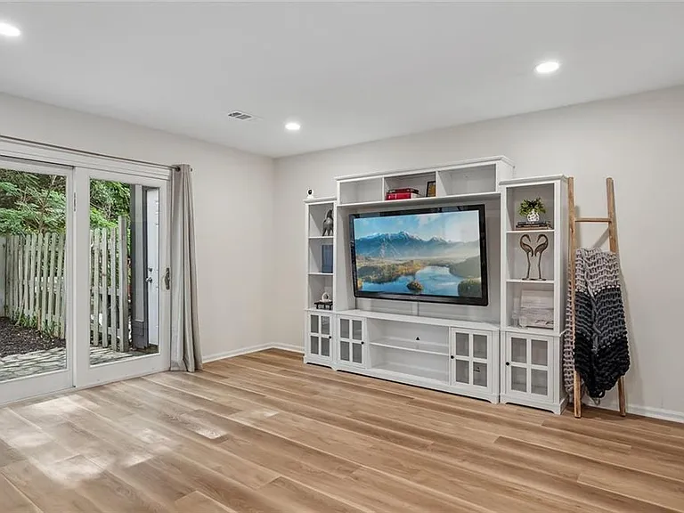 897 Patterns Dr SW — Photo 6