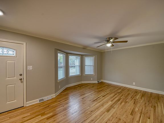 5th image of 6819 NW Park Plaza Dr
