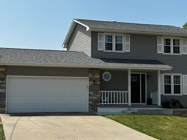 1108 15th Ave E, Oskaloosa, IA 52577