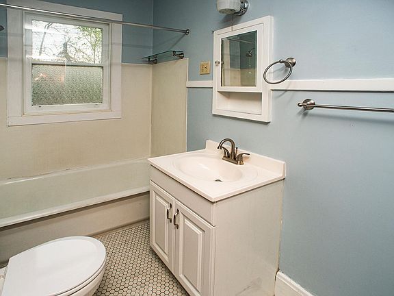 3rd image of 5828 Arnsby Pl #2W