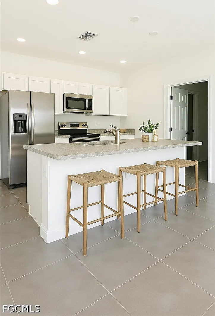 1 bed, 1.0 bath, 1052 sqft, $1,500 — Photo 3