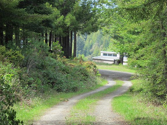 4th image of 44280 Caspar Little Lake Rd