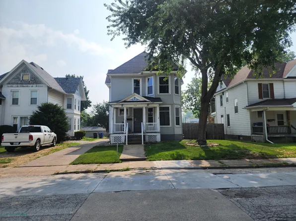 1719 Farnam St APT 2, Davenport, IA 52803