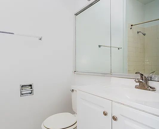 5th image of 350 E 62nd St APT 5C