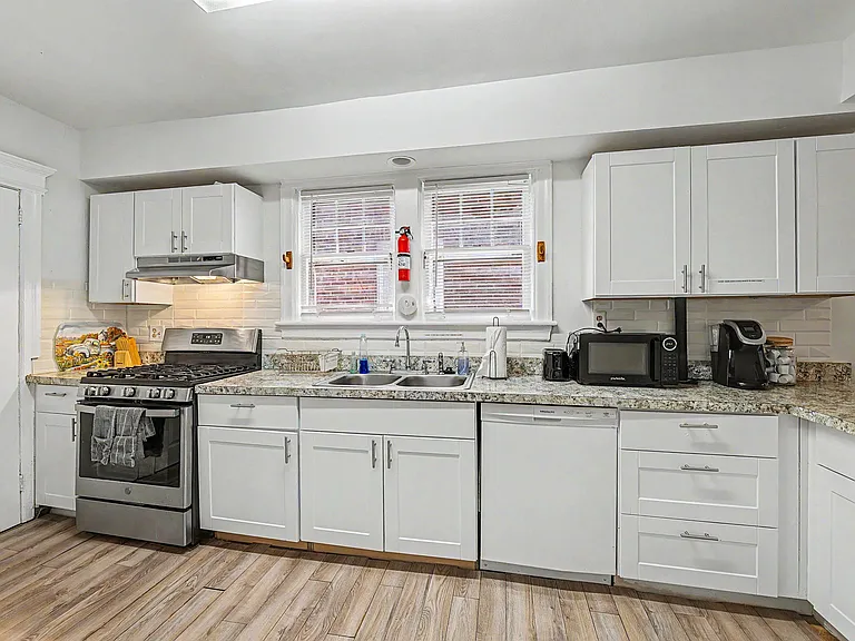 5 N Newport Ave #1 — Photo 11