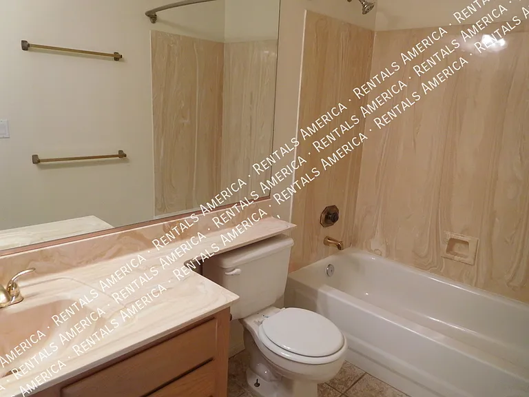 5747 N 105th Ln — Photo 21