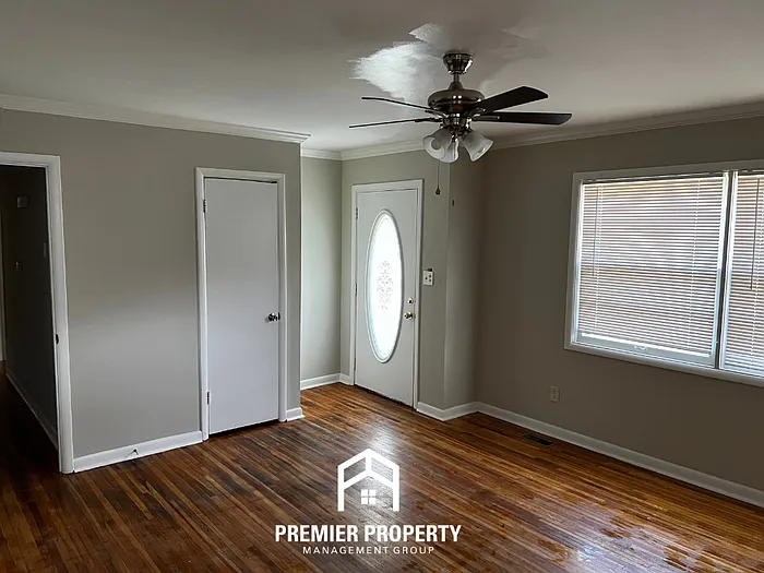 3218 Joslin St SW — Photo 3