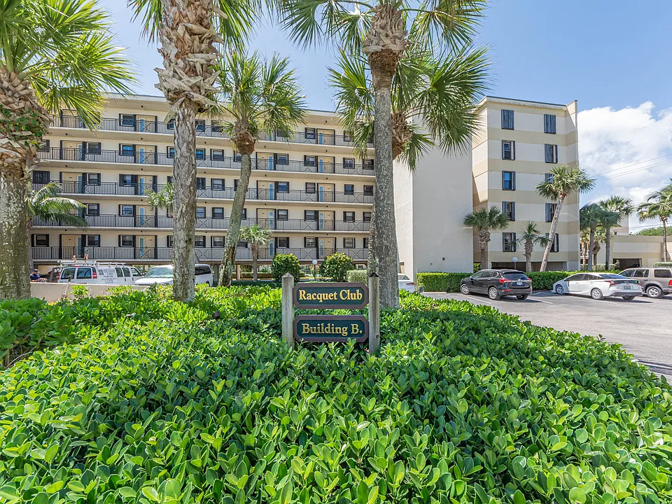3939 Ocean Dr #201B