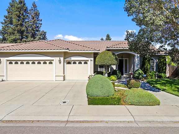 3rd image of 2501 Portofino Dr