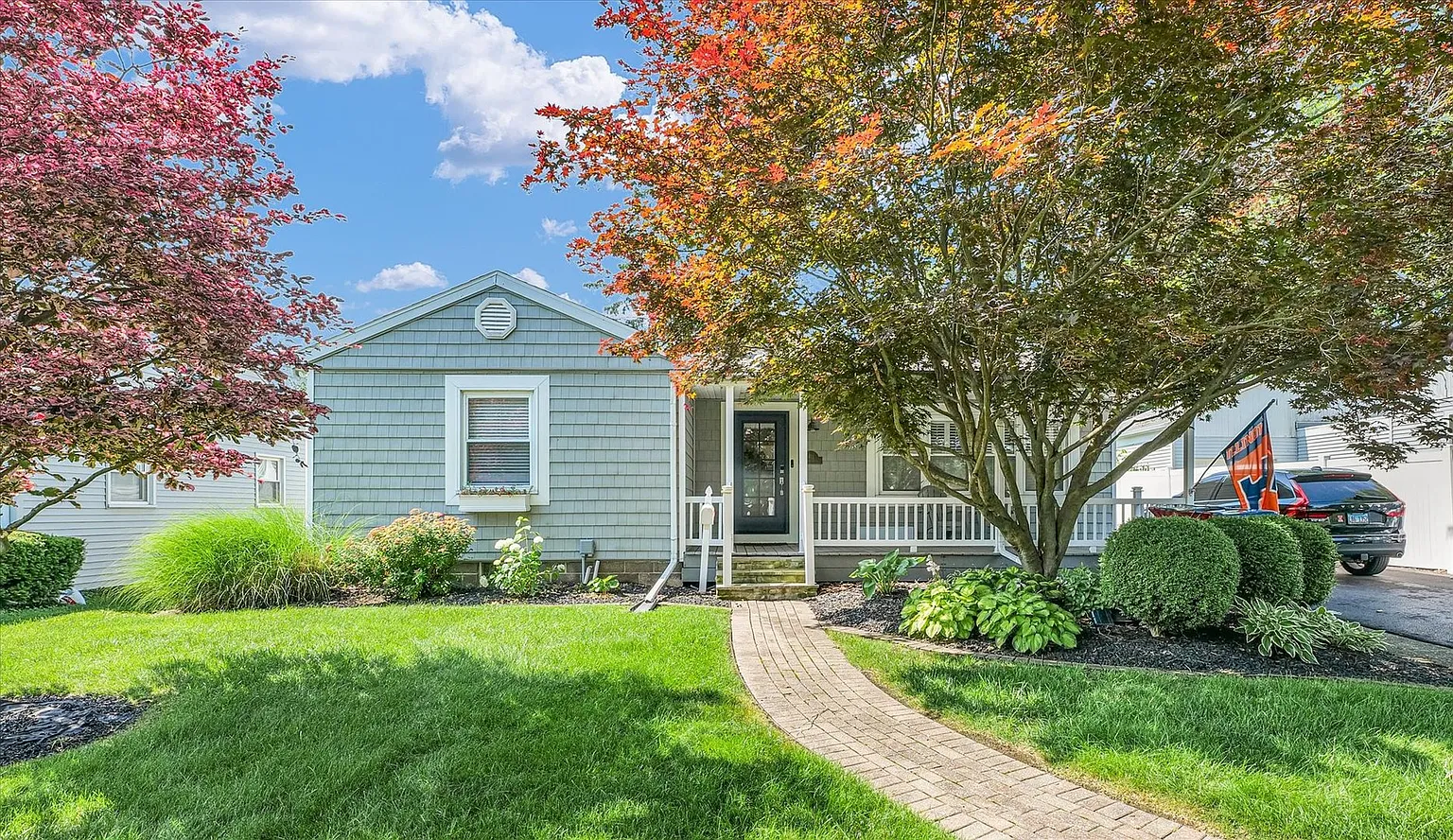 411 Hessel Blvd photo 1