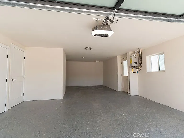 2850 Zell Dr — Photo 62