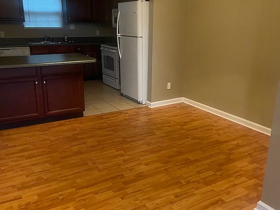 3rd image of 363 Timber Ridge Dr