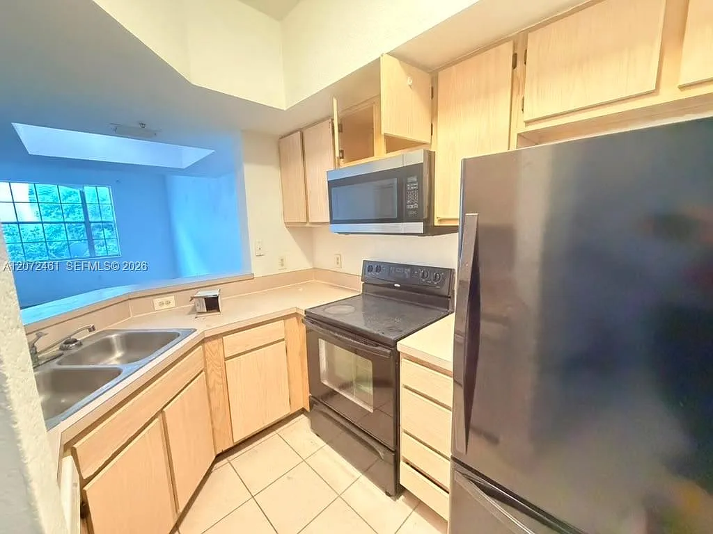 Villas De Tuscany Condo — Photo 4