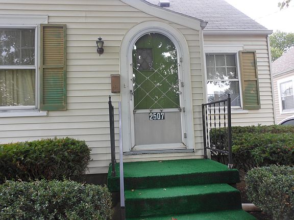 5th image of 2507 Pindell Ave