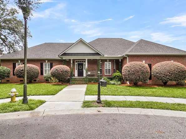 5049 Spaniel Dr, North Charleston, SC 29405
