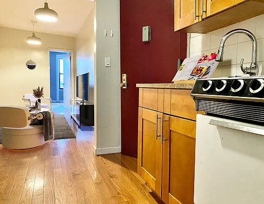 Rented by Vector New York, LLC | media 12