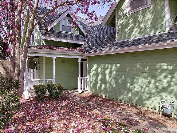 3rd image of 857 Victorian Park Dr