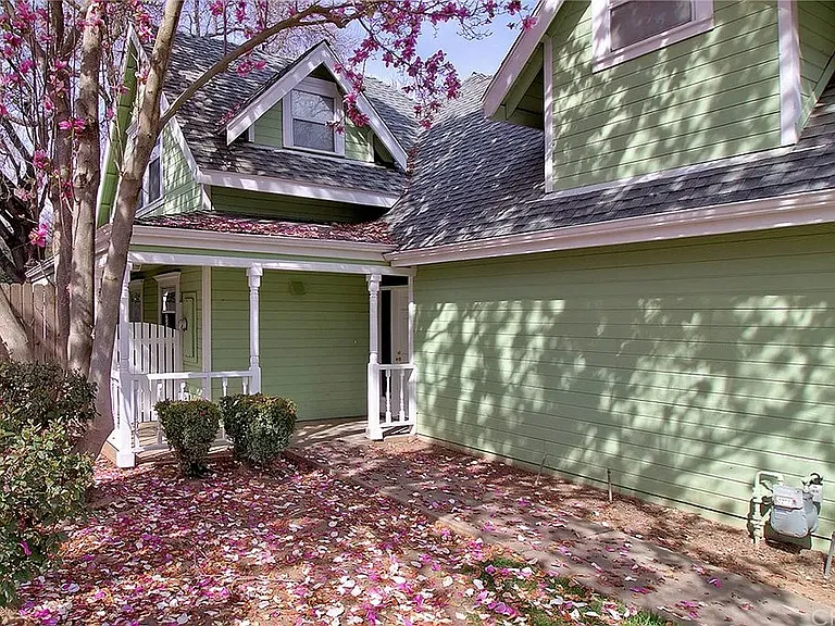857 Victorian Park Dr — Photo 3