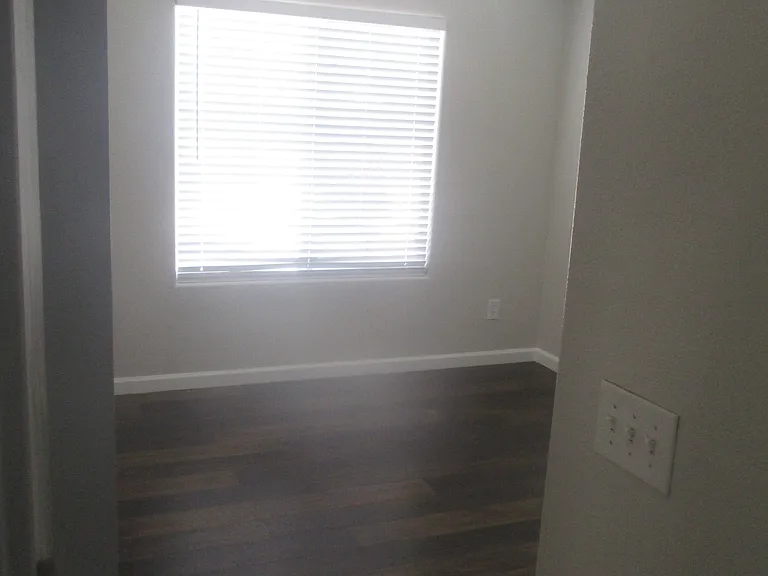 7727 W Eugie Ave — Photo 6