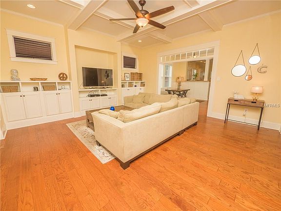 3rd image of 203 W Hilda St