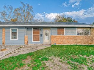 1815 Scarborough Ln, Pasadena, TX 77502