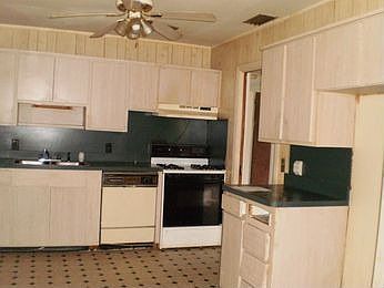 2nd image of 4800 Park Blvd