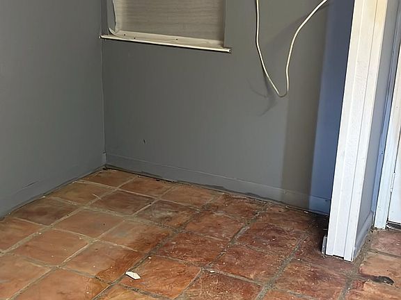 4th image of 1824 N Sunshine Strip Ave #4
