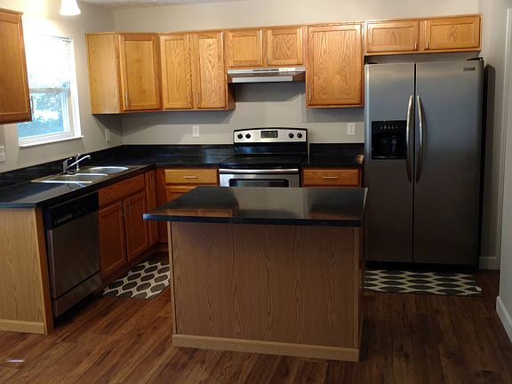 3rd image of 1648 Meadowlark Ln