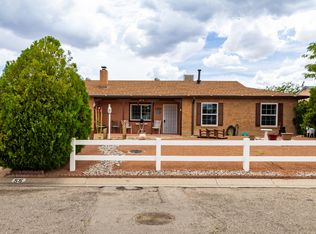 55 Lynwood Dr SE, Rio Rancho, NM 87124