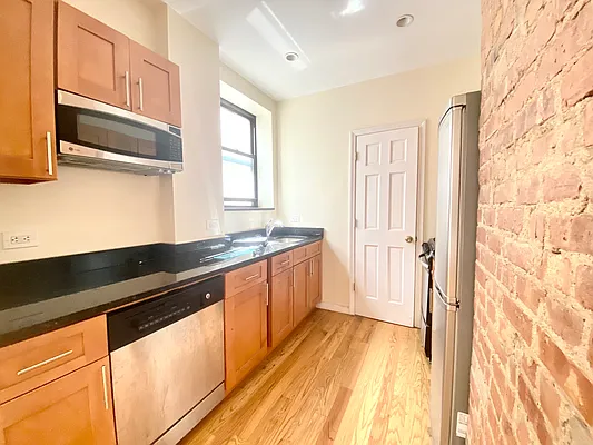 Rented by Corcoran | media 21