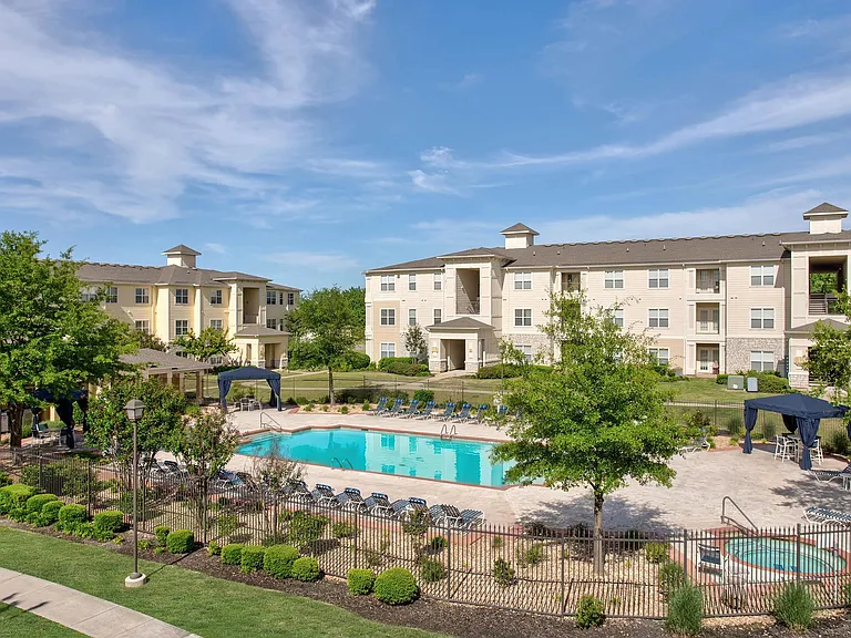 Sonoma Grande Apartments — Photo 1