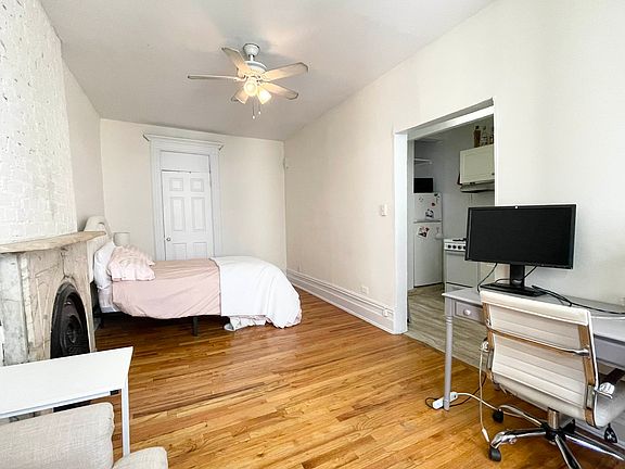 3rd image of 33 W 76th St APT 5B