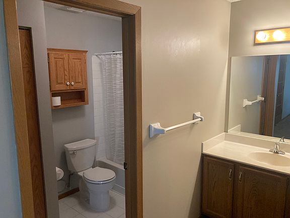 4th image of 2150 Ridge Dr APT 12