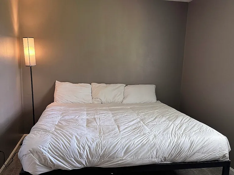 1 Harbor Ct — Photo 23