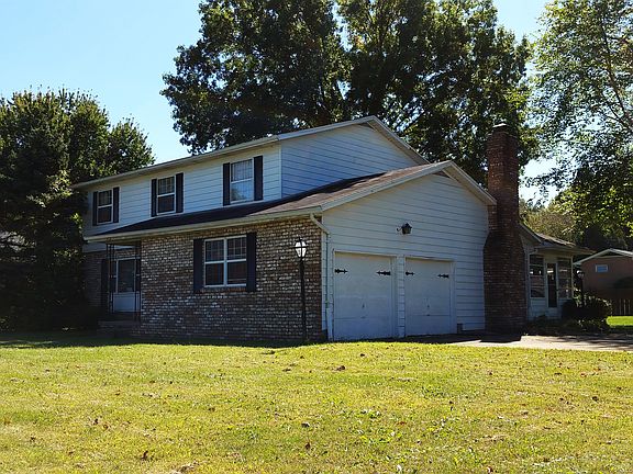 2nd image of 3272 Elgin Dr