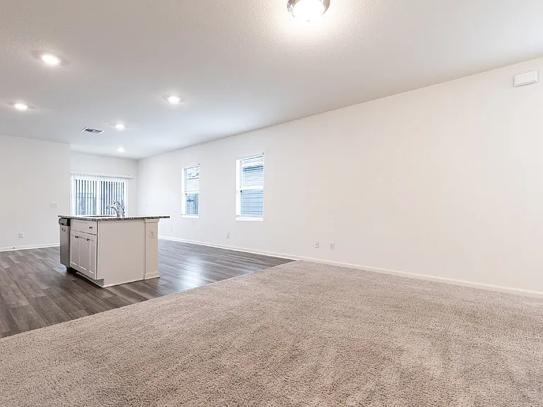 5631 Pearl Mdw — Photo 8