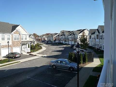 3rd image of 140 Somerset Dr