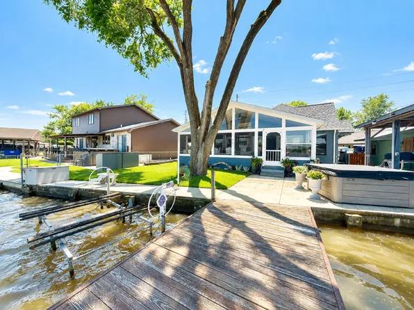 9292 Buckeye Dr, Huntsville, OH 43324